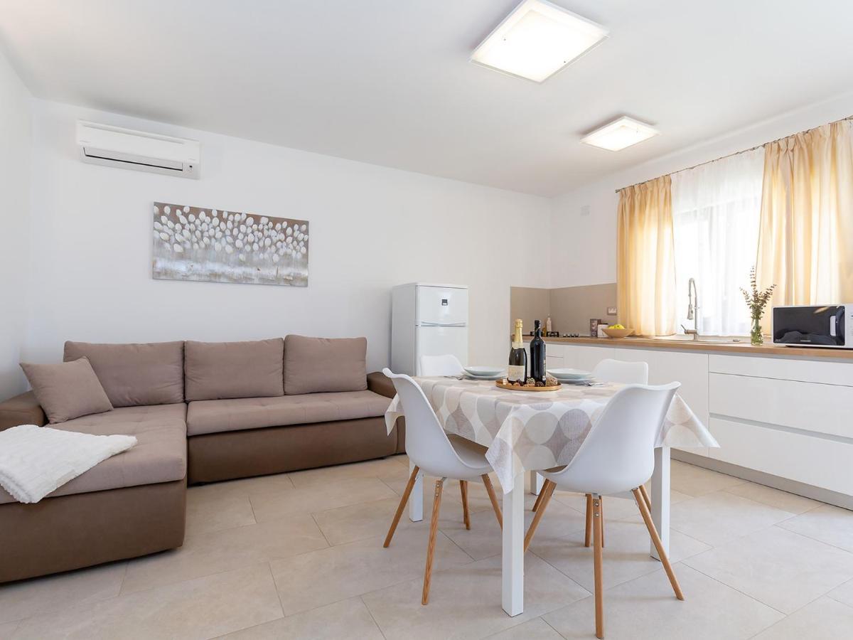 Gioia With Terrace Appartement *